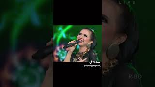 Download lagu NELLY AGUSTIN JANGAN TUNGGU LAMA LAMA mp3