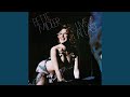 Finale: Up the Ladder to the Roof / Boogie Woogie Bugle Boy / Friends (Live) - Bette Midler - Topic Finale: Up the Ladder to the Roof / Boogie Woogie Bugle Boy / Friends (Live)
