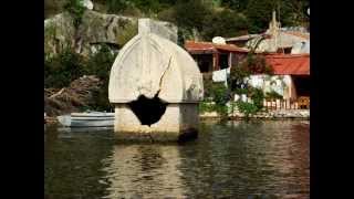 preview picture of video 'SEA KAYAKING IN KEKOVA, SUNKEN CITY, TURKEY'