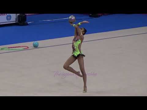 KOI Sie Yan (MAS) ball - 2015 Stuttgart worlds Qualifs