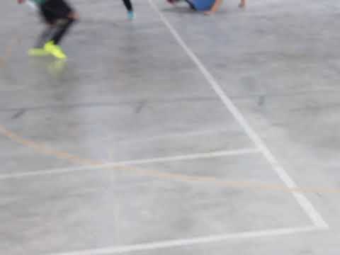 GOLEIRO BENTO SÁ TIRA BOLA NA ÁREA - NUNES FUTSAL X CORINGA - AMISTOSO (SUB-13)