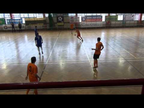 Heiro Cup 2012: Panorama GSM Tarnów - Waldeko Trzebownisko - I połowa