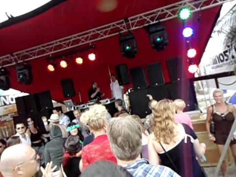 M.I.K.E. @ Luminosity Beach Festival (Zandvoort) [03.07.2010] part 1