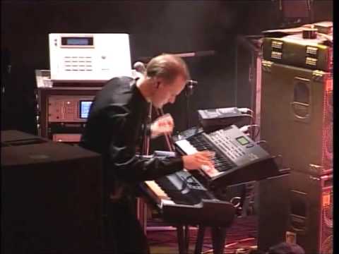 Mark King - Level 42 -  Isle of Wight  - Hot Water - Live 2000