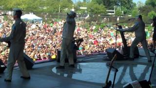 DEVO - Don&#39;t Shoot (I&#39;m A Man) - Lollapalooza Chicago 2010