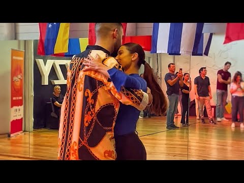 Carlos & Ekaterina Salsa Dancing to Pan Para Yolanda - Melendi & Aymée Nuviola