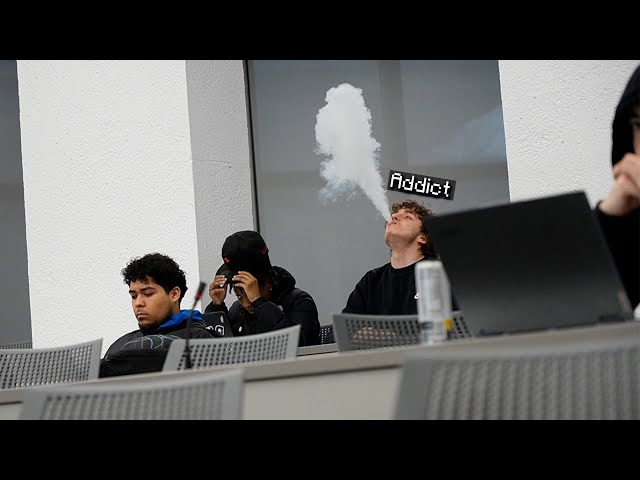 Vaping During College Exams!