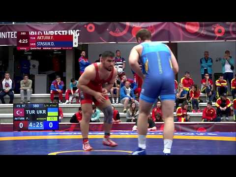 1/4 FS - 97 kg: F. AKTURK (TUR) v. D. STASIUK (UKR)