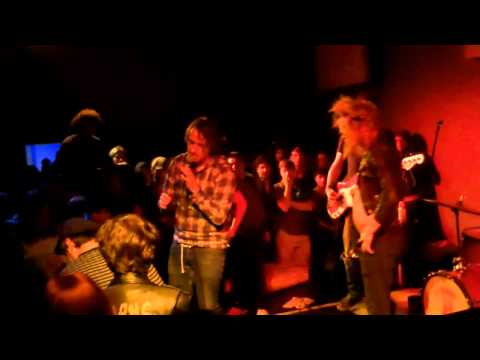 NOBUNNY  "Live it up" live at The Strange in Los Angeles, CA.(Girl fight on stage!)