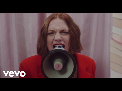 Sophie and the Giants - Break the Silence (Official Video)