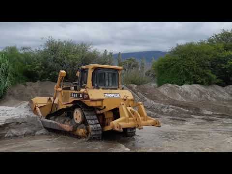 Trabajos de mantenimiento, limpieza y encauzamiento en los ríos Chuscha y Santa María