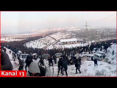 Thousands of Kurds in Turkey cross barriers, clash with police to head to Roja to defend Syria Kurds