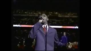 R. Kelly sings the U.S. National Anthem [2001]