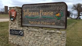 preview picture of video 'Tallgrass Prairie National Preserve visitors center entrance'