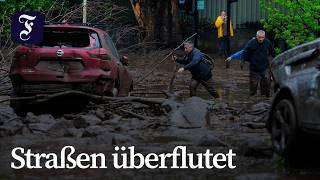 Heftige Regenfälle: Sturzflut in Santiago de Chile reißt Autos mit