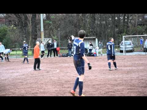 Borussia Kalk II gegen Kalk Siegfried I (15.12.13) Nach Giggs Torabschlüßversuch