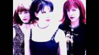 The Eyeliners - Sealed with a kiss