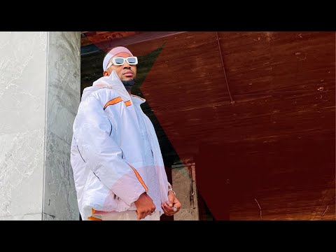 Baddy Oosha feat Pjay -  Hustler's Anthem  (Official Video)