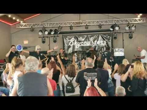 Skycoasters - Shut Up & Dance (Ending) - Walk The Moon - Greece Town Hall - Greece NY - 8/09/22 TUE