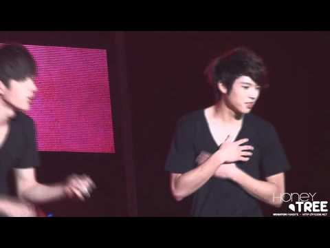 111229 sbs gayo daejun pre-recording - shy woohyun