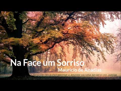 Na Face Um Sorriso video