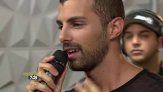 Oshri performs &quot;Crazy but free&quot; LIVE!