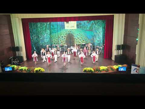 Ansamblul Folcloric Doinita Bucuresti - Suita de dansuri populare din Dobrogea - Obiceiul vinului