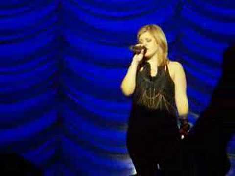 Kelly Clarkson - Because Of You (Live in HMH 6 Apr 2008)