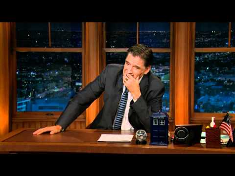 Larry King as Geoff Peterson on the Late Late Show 2011-11-10