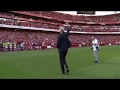 Arsene Wenger given a Guard of Honour in his last Arsenal Home match