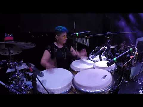 “MATERIALISTA” NACHO & LOS FANTÁSTICOS LIVE - Martha Paredes