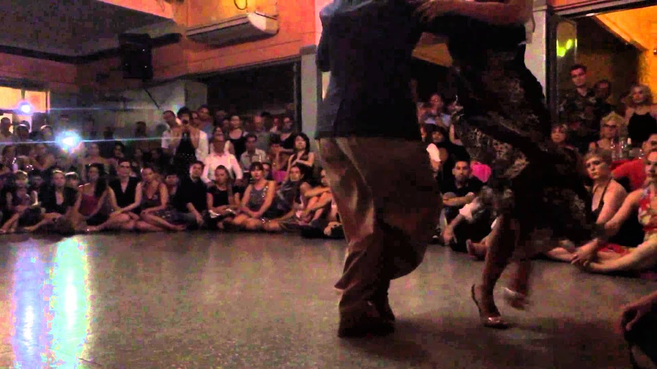 Virginia Pandolfi y Jonathan Aguero — Tango Salón 2016