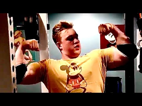 TEENAGE BODYBUILDER 325LB’s BENCH PRESS