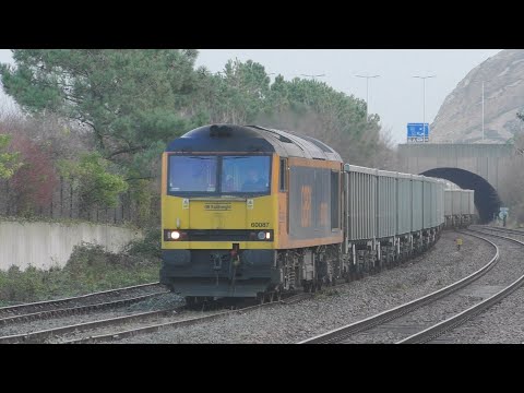 Freight Returns to The Coast!|60087 at Penmaenmawr 20/12/2021