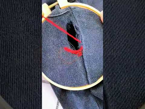 menjahit celana sobek dengan jarum tangan #tips #tricks #shorts