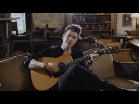 Olli Halonen - Vähän rahaa, paljon rakkautta (Virallinen lyriikkavideo)