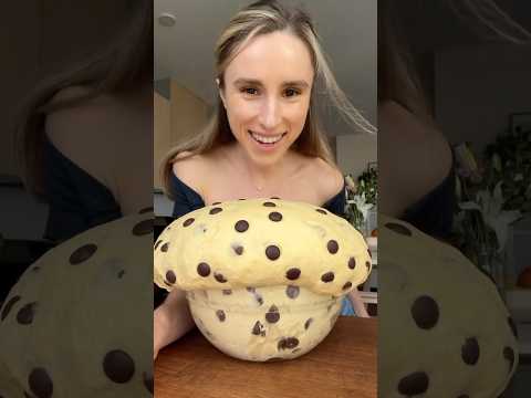 Italians react to HOMEMADE PANETTONE @Jeshastevens