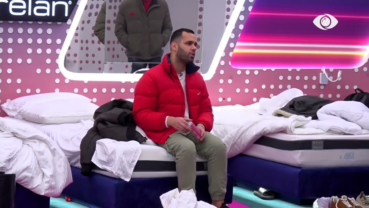 Për veten tënde ke ardhur/ Mateo diskuton me Stenaldo: Katër vetë u mbajtëm për dore gjithë natën…