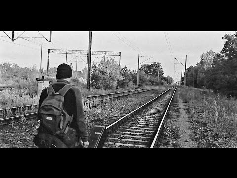 Piotro Pawłowski - Człowiek w czarnym swetrze