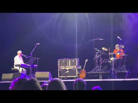 Van der Graaf Generator. London Palladium. 24/02/22. Refugees