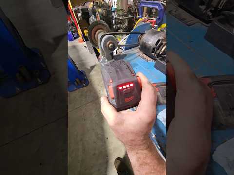 The difference is seriously insane. #shorts #robthemechanic #milwaukee #Battery #forge #tooltest