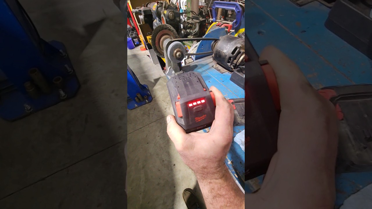 The difference is seriously insane. #shorts #robthemechanic #milwaukee #Battery #forge #tooltest
