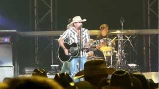 Jason Aldean - I Break Everything I Touch Live at Calgary Stampede 2010