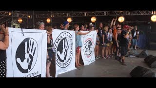 Stowarzyszenie „NIGDY WIĘCEJ” i „Muzyka Przeciwko Rasizmowi” na Pol’and’Rock Festival, 2-4.08.2018 (reportaż TV Asta z Piły).