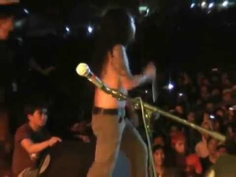 KAMIKAZE feat. Ian Tayao, Chito Miranda, B-Boy "Meron Akong Ano" LIVE UP FAIR- KONEKTADO