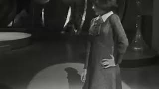 Mireille Mathieu - Paris un tango (Télé Dimanche, 21 novembre 1971)