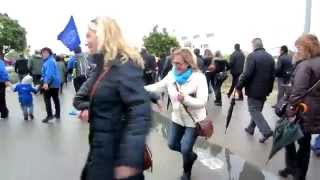 preview picture of video 'Manifestació L'Ebre sense cabals és la mort del Delta'