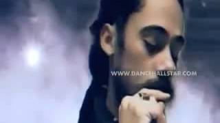Damian Marley Ft. Julian Marley - violence in the