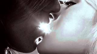 Spiritual Brothers - Story of a Kiss
