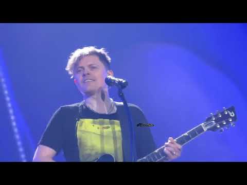 Michael Patrick Kelly/Proud Mary/la bamba/Twist and shout